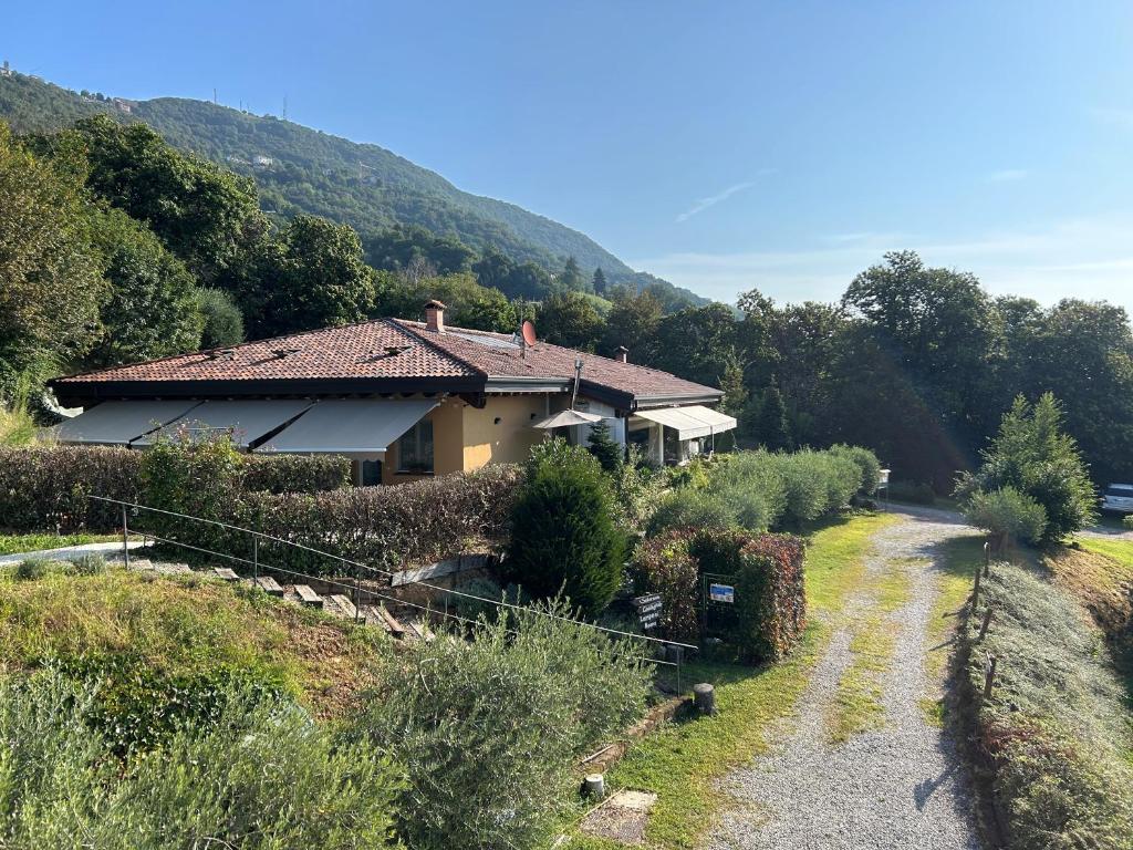 Agriturismo Al Robale, fattoria immersa nei boschi di Albenza con vista sulle Prealpi Orobiche