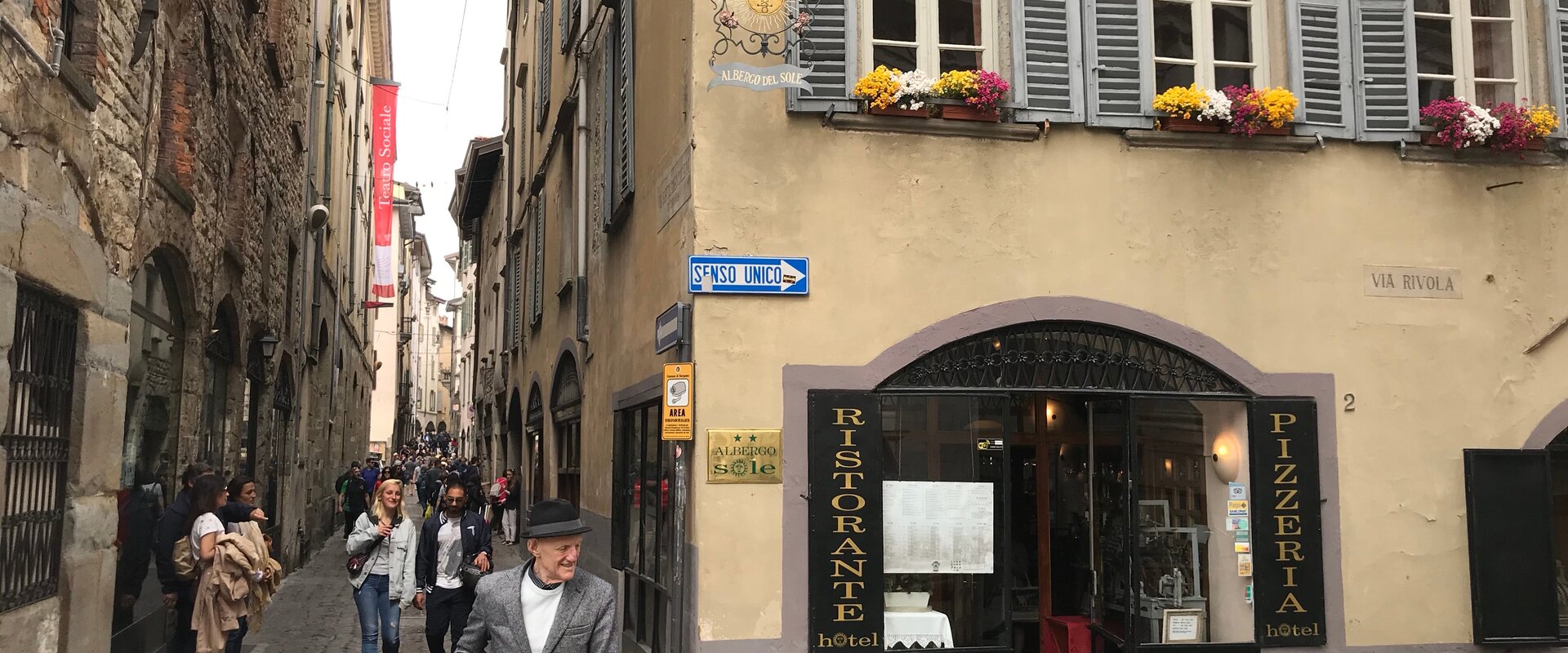 Albergo Il Sole Bergamo Alta, hotel storico affacciato su Piazza Vecchia