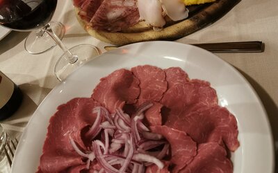 Terrazza panoramica della trattoria sulla Valle d'Astino