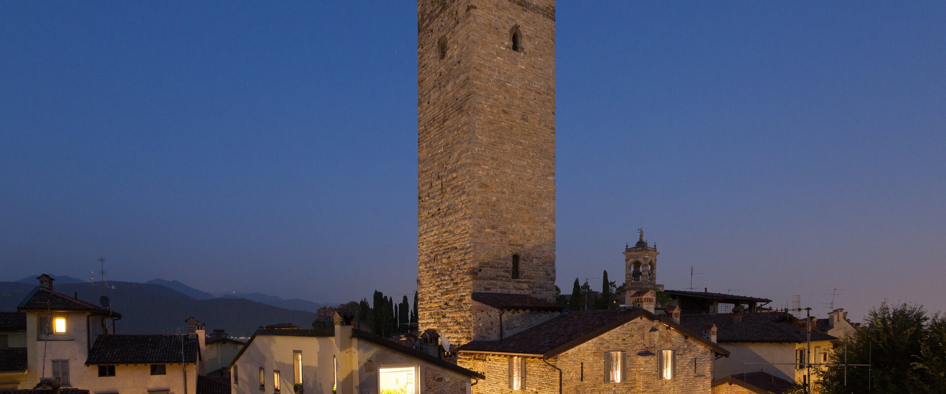 Gombit Hotel Bergamo Alta, boutique design 4 stelle in Via Mario Lupo a 2 minuti da Piazza Vecchia
