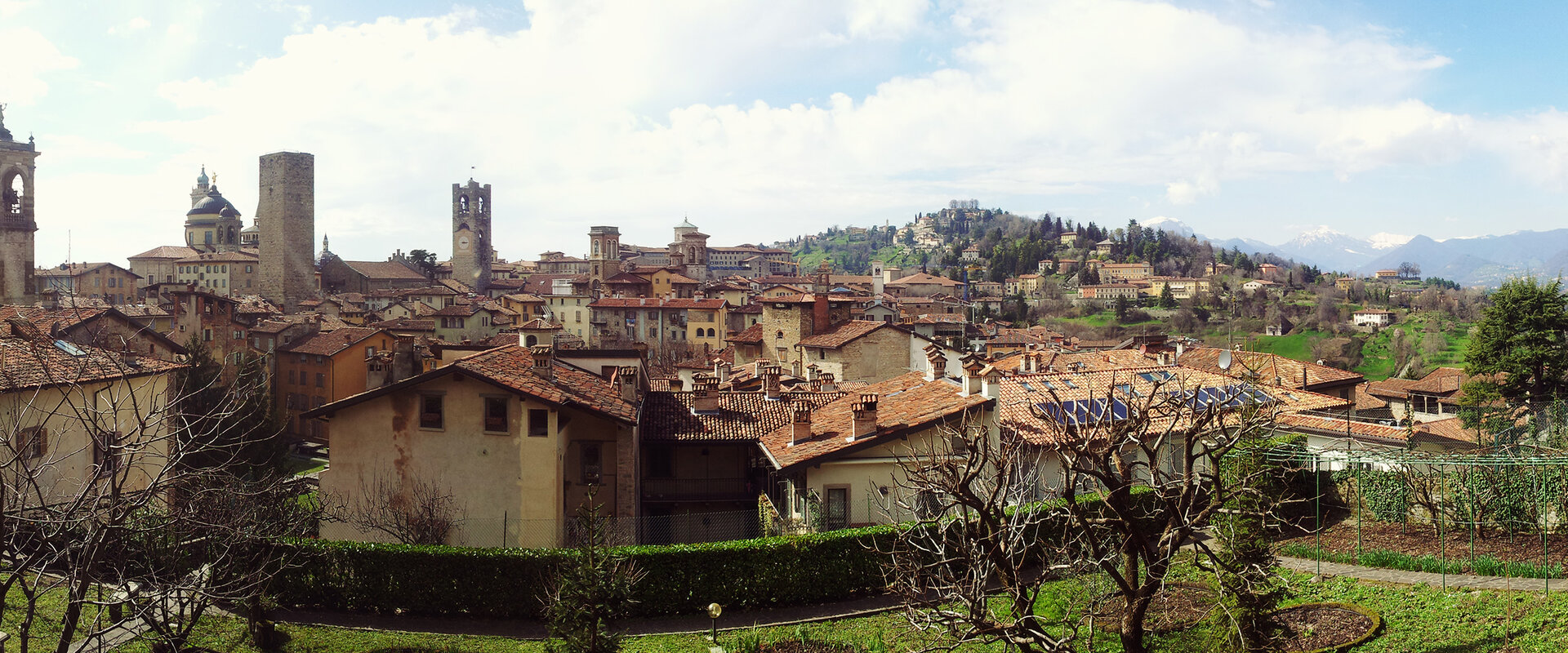 International School of Bergamo, campus in Via Gleno con aule moderne e spazi all'aperto