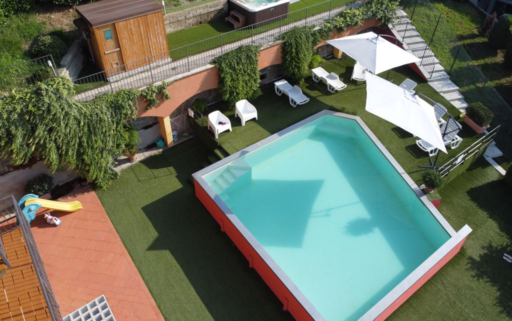 Ristorante interno con cucina bergamasca