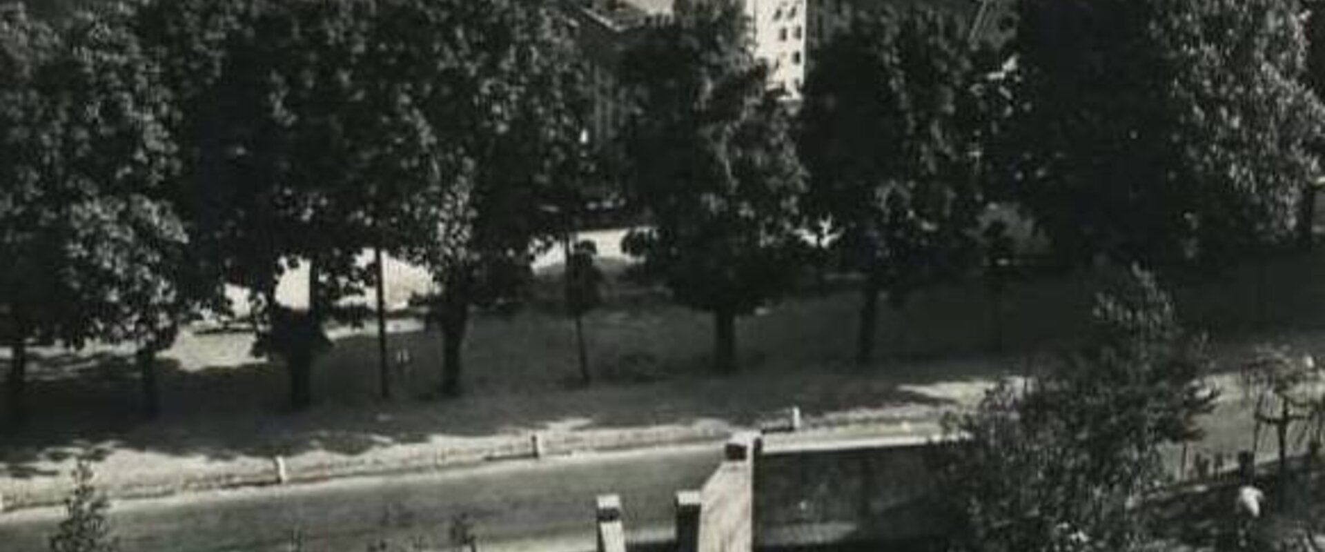 Liceo Scientifico Lorenzo Mascheroni, edificio principale in Via Alberico da Rosciate