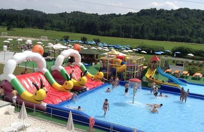 Piscina e parco acquatico Stile Nuoto Quadri ad Almè