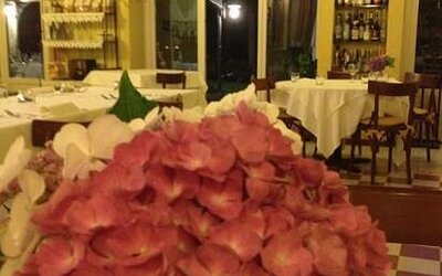Brasato al Valcalepio con polenta taragna, piatto della tradizione lombarda